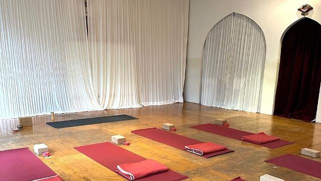 Bild 2 von Nadine Leilani Yoga Outdoor Partnergalerie