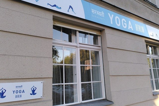 Bild 2 von Yoga In Person Sarasvati Partnergalerie