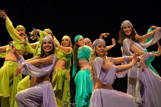 Imagen 2 de la galería del partner Escuela de Danza Oriental Cristina Gadea
