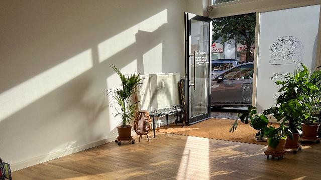 Bild 2 von Die Yogastube Springe Partnergalerie