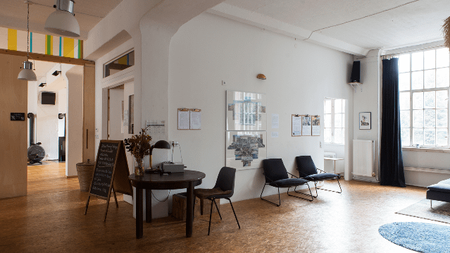 Bild 2 von Yellow Yoga - Studio Sonne Partnergalerie