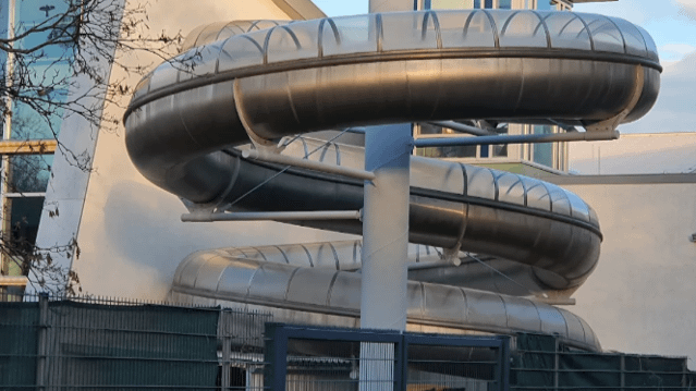 Bild 3 von Roland Matthes Schwimmhalle Erfurt Schwimmhalle Partnergalerie