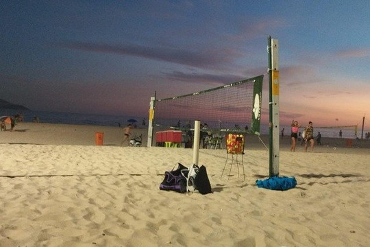 Imagem 2 da galeria do parceiro Beach Tennis Plaza - Leblon