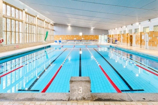 Bild 1 von Schwimmhalle Baumschulenweg Partnergalerie