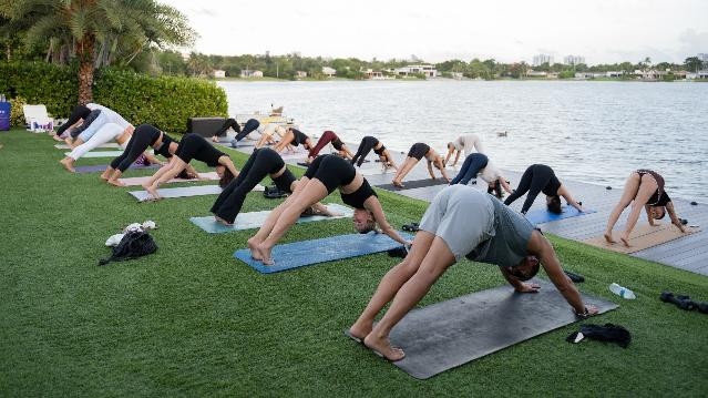 Image 2 from FFLLOOWW BODY & SOUL -YOGA ON THE LAKE partner gallery