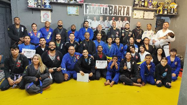 Imagem 1 da galeria do parceiro CT de Lutas Família Barta