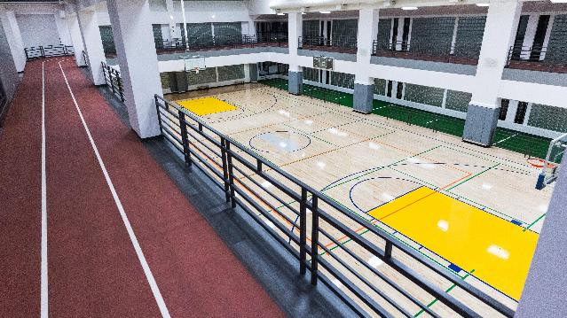 Image 1 from The Club at City Center partner gallery