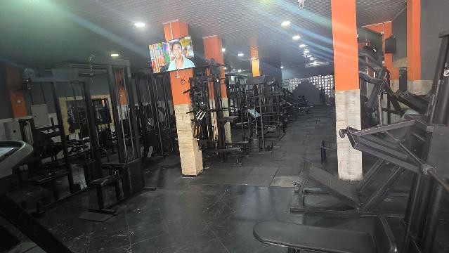 Imagem 3 da galeria do parceiro Academia Universo Life Fitness 2 - Unidade Sarapui