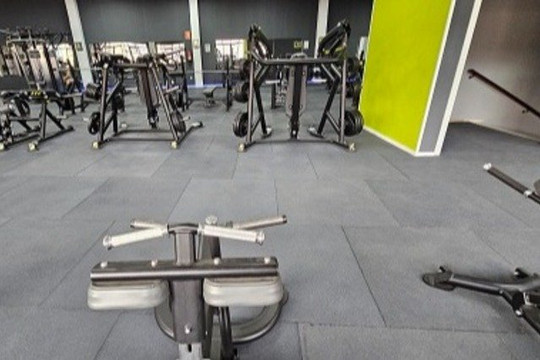 Imagen 3 de la galería del partner ironworldGYM CHICLANA