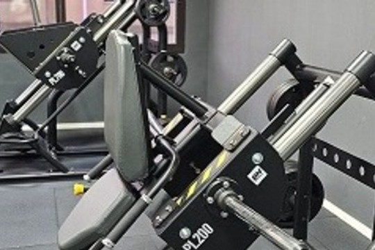 Imagen 1 de la galería del partner ironworldGYM CHICLANA