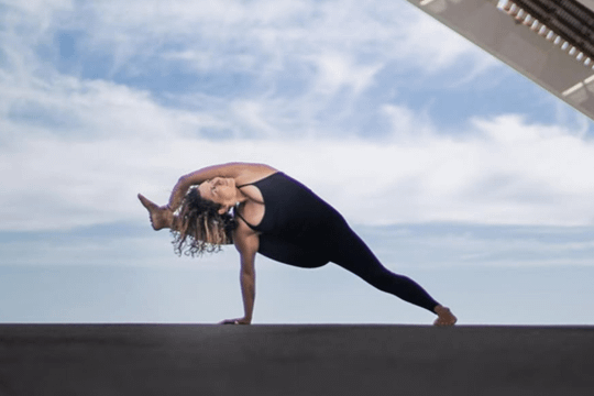 Imagen 1 de la galería del partner Soma Yoga Barcelona - Playa de San Sebastián