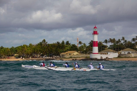 Imagem 1 da galeria do parceiro Canoa Bahia - Núcleo 4 Praia de Itapuã