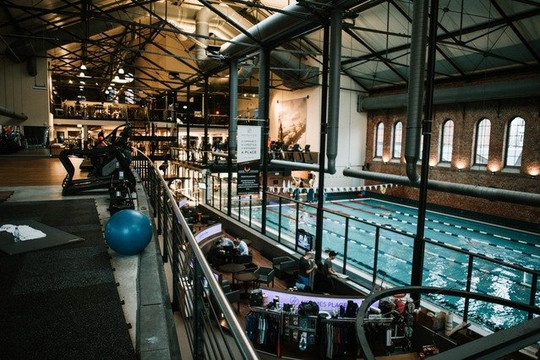 Bild 3 von Holmes Place Hamburg Bahrenfeld Partnergalerie