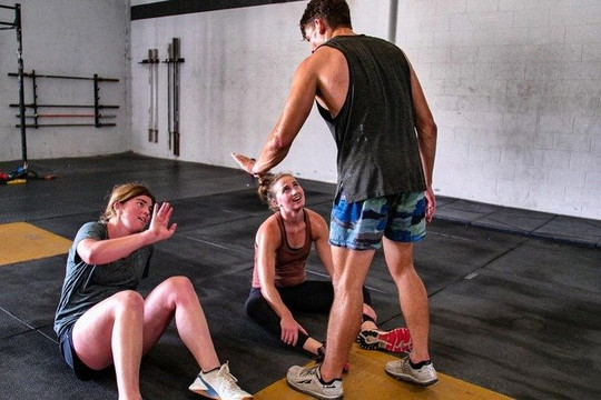 Image 3 from CrossFit Thumbs Up partner gallery