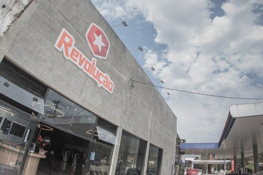 Imagem 3 da galeria do parceiro Revolução Academia Terra