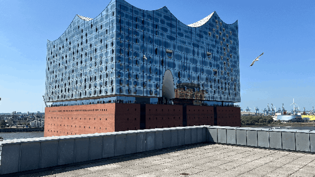 Bild 3 von TRIBE Yoga Base Dachterrasse Hafencity Partnergalerie