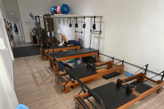 Imagem 1 da galeria do parceiro Virgínia Carrara - Studio de Pilates