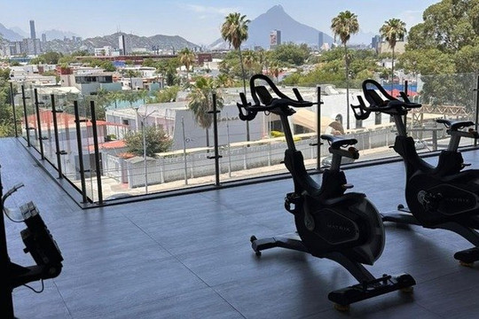 Imagen 1 de la galería del partner Hybrid Zone