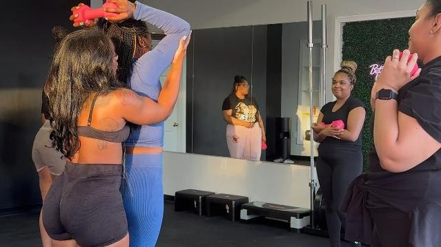 Image 1 from Infinite Curves partner gallery