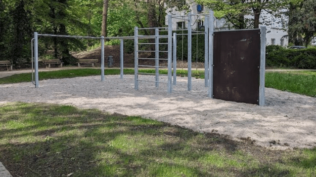 Bild 3 von Calisthenics Workout 1H Class 19:30-20:30 Partnergalerie