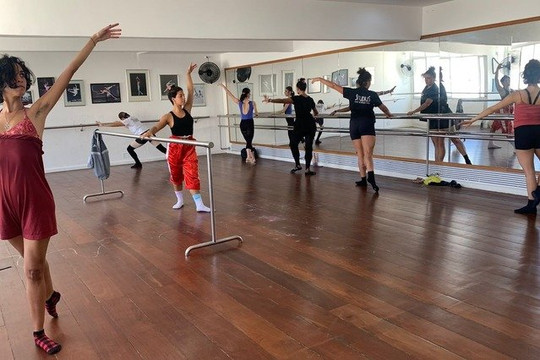 Imagem 3 da galeria do parceiro StudiuS Centro de Danças e Teatro