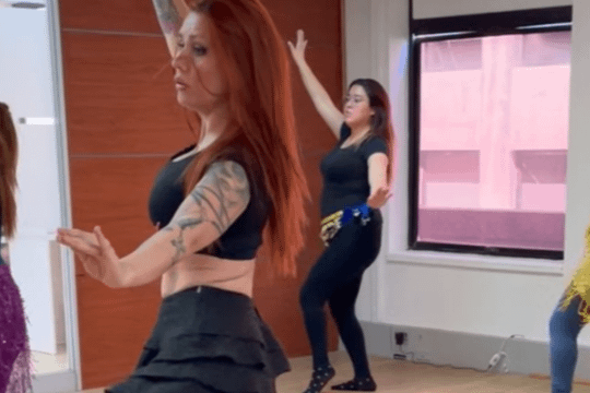 Imagen 3 de la galería del partner Attitude Danza & Bienestar - Danza Árabe, Ballet Moderno, Pilates y Meditación