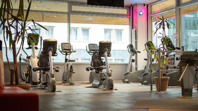 Bild 3 von Clever Fit Berlin-Charlottenburg Partnergalerie