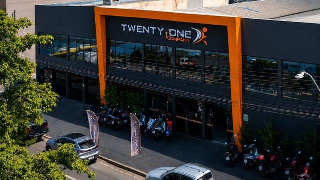 Imagem 2 da galeria do parceiro Twenty one - Company