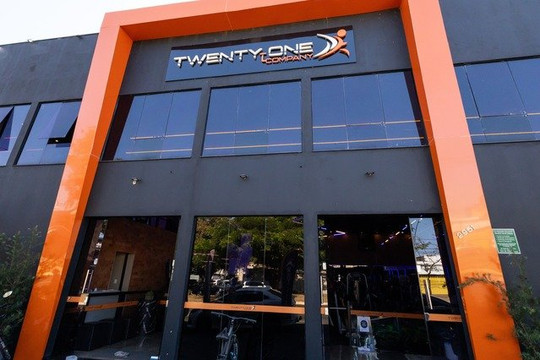 Imagem 2 da galeria do parceiro Twenty one - Company