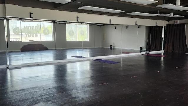 Image 2 de la galerie du partenaire Modo Yoga Brampton