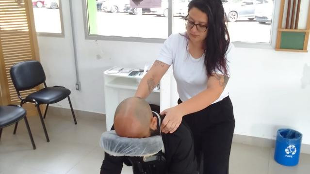 Imagem 3 da galeria do parceiro Nicoly Mello - Massoterapeuta