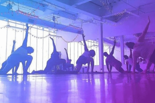 Image 1 from 2B Yoga partner gallery