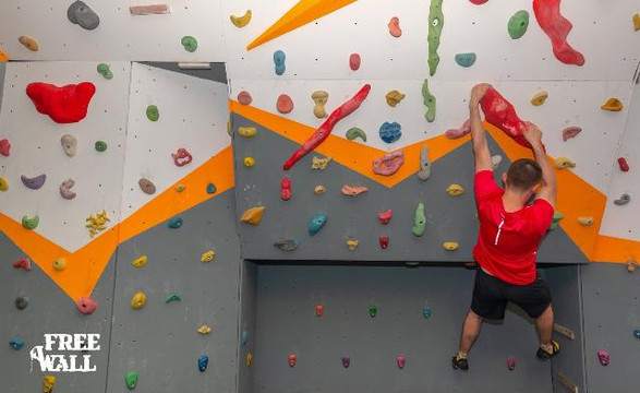 Imaginea 3 din Free Wall - Sala de escalada galeria partenerului