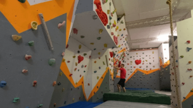 Imaginea 1 din Free Wall - Sala de escalada galeria partenerului