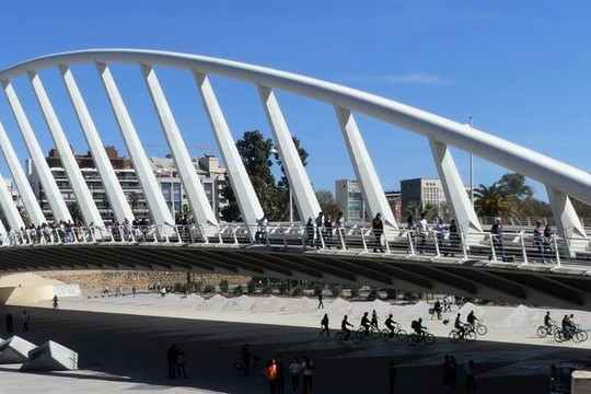 Imagen 2 de la galería del partner Valenfit Puente de la Exposición