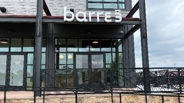 Image 2 from barre3 Chatham Park partner gallery