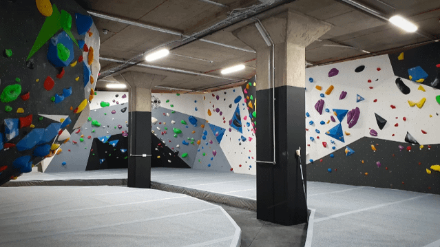 Image 3 from Climbing District Tottenham Hale - Stronghold Climbing partner gallery
