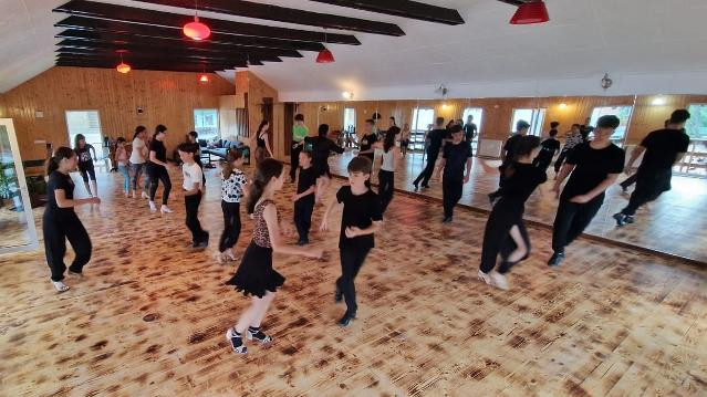 Imaginea 2 din Triumph Dance Academy - Vitan galeria partenerului