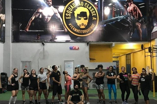 Imagem 1 da galeria do parceiro Esquadrão Classe A Unidade 4