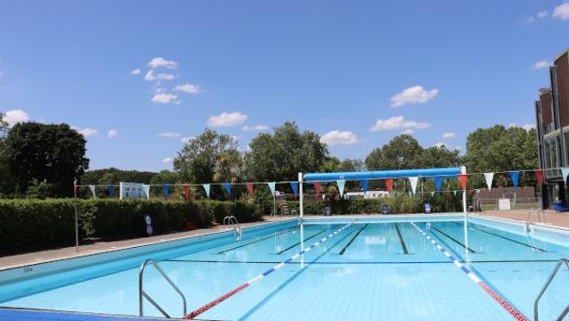 Image 1 from Pools on the Park partner gallery