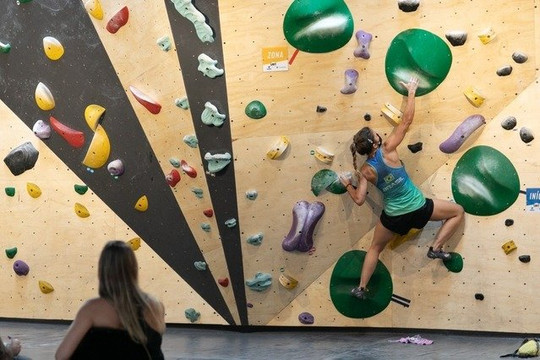 Imagem 1 da galeria do parceiro UBT Escalada Curitiba