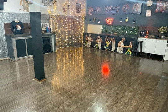 Imagem 3 da galeria do parceiro Renan França Cia de Dança