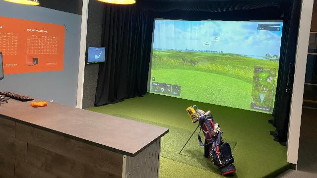 Image 1 from Private Fairway - Sandy partner gallery