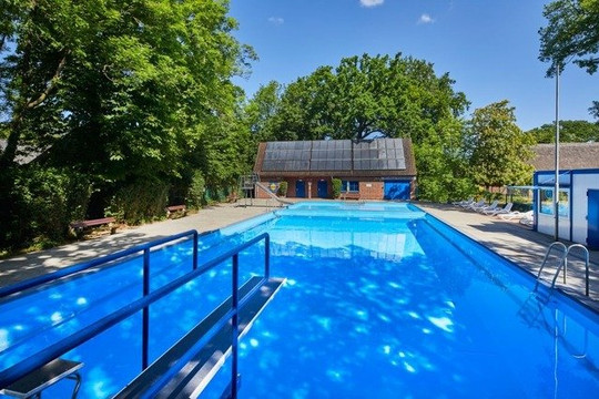 Bild 2 von Bäderland Sommerfreibad Neugraben Partnergalerie