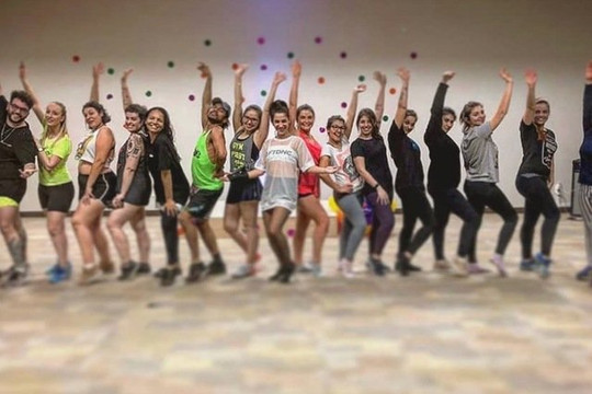 Imagem 1 da galeria do parceiro Mete Dança