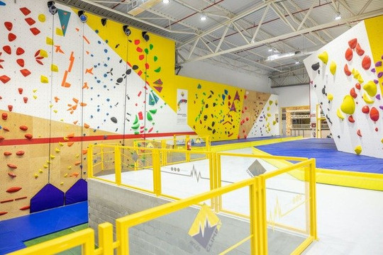 Imagen 2 de la galería del partner Climbat Avilés