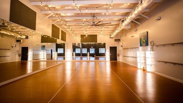 Image 2 from Atvara Hot Yoga Lounge partner gallery