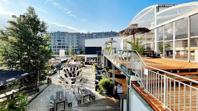Bild 2 von Berlin Beach Vibes at BeachMitte Partnergalerie