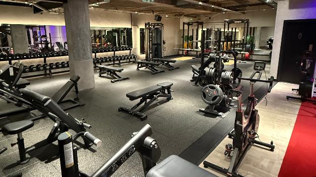 Image 2 from V1BE Mosley Street partner gallery