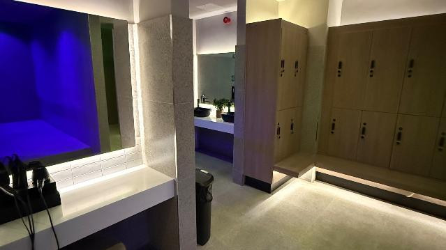 Image 3 from V1BE Mosley Street partner gallery